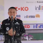 Wali KOta Palu, Hadianto Rasyid memberikan sambutan pada pembukaan perdana Living Plaza di palu, Kamis (5/6/2025). (Foto: Prokopim Setda Kota Palu/Jufri)