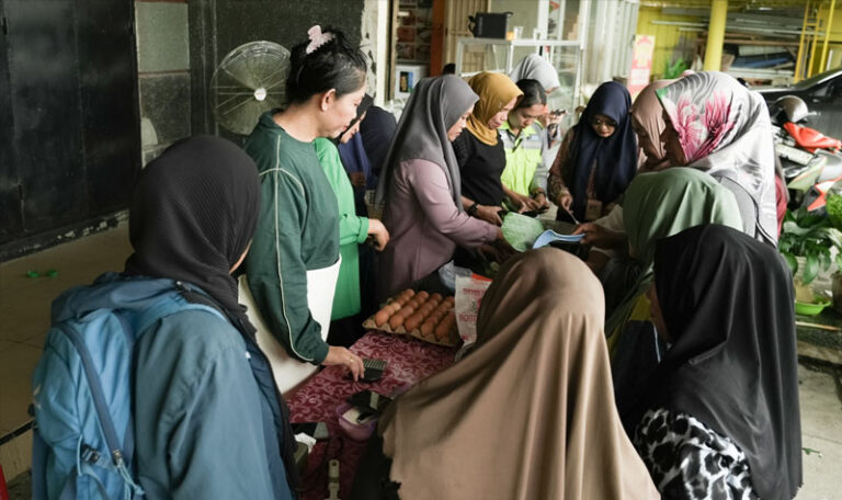 Pelatihan keterampilan bagi perempuan oleh PT Vale di Pomalaa, Sultra, Rabu (9/7/2025). (Foto: PT Vale Indonesia)