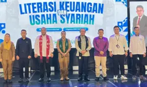 Pemprov Sulteng Dukung Pengembangan Kapasitas Usaha Nasabah PNM Palu Foto bersama usai pembukaan Pengembangan Kapasitas Usaha (PKU) Akbar bagi nasabah PT. PNM di Palu, Senin (4/8/2025). (©Prokopim Setda Kota Palu/Jufri)