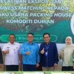 Foto bersama pada pelatihan ekspor durian di Palu, Rabu (9/9/2025). (©OJK Sutleng)