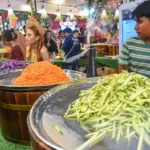 Salah satu dari 200 lapak kuliner di pesta kuliner Palu Rasa Bangkok di PGM Palu, Rabu (1/10/2025). (© bmzIMAGES/basri Marzuki)