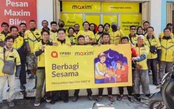 Sejumlah driver mitra Maxim pada program berbagi Ramadhan. (©Maxim Indonesia)