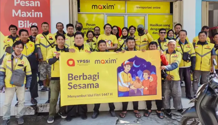 Maxim Palu Bagikan Sembako dan Hampers kepada Mitra Pengemudi