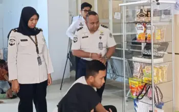 Produk Karya Napi Sulteng Kini Terpajang di Lounge Kantor Imigrasi Palu